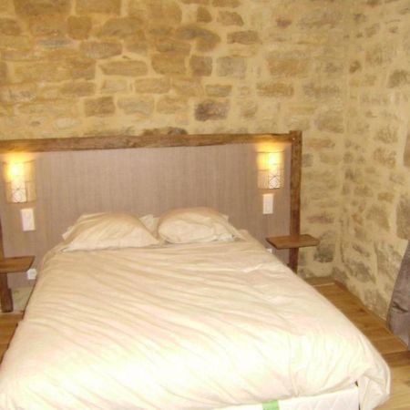 Gite Du Travers Sebrazac Kamer foto